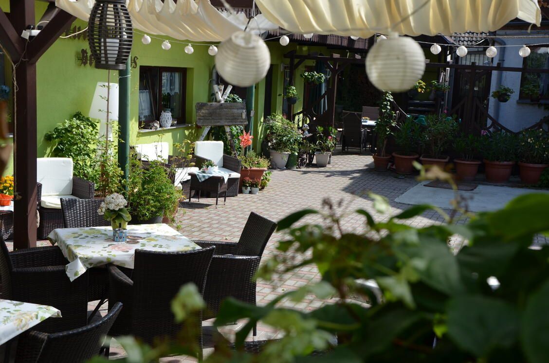 Außenbereich unseres Restaurants im Fläming